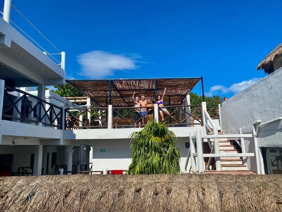 Why Not Rooftop Party Hostel Playa del Carmen 0*,